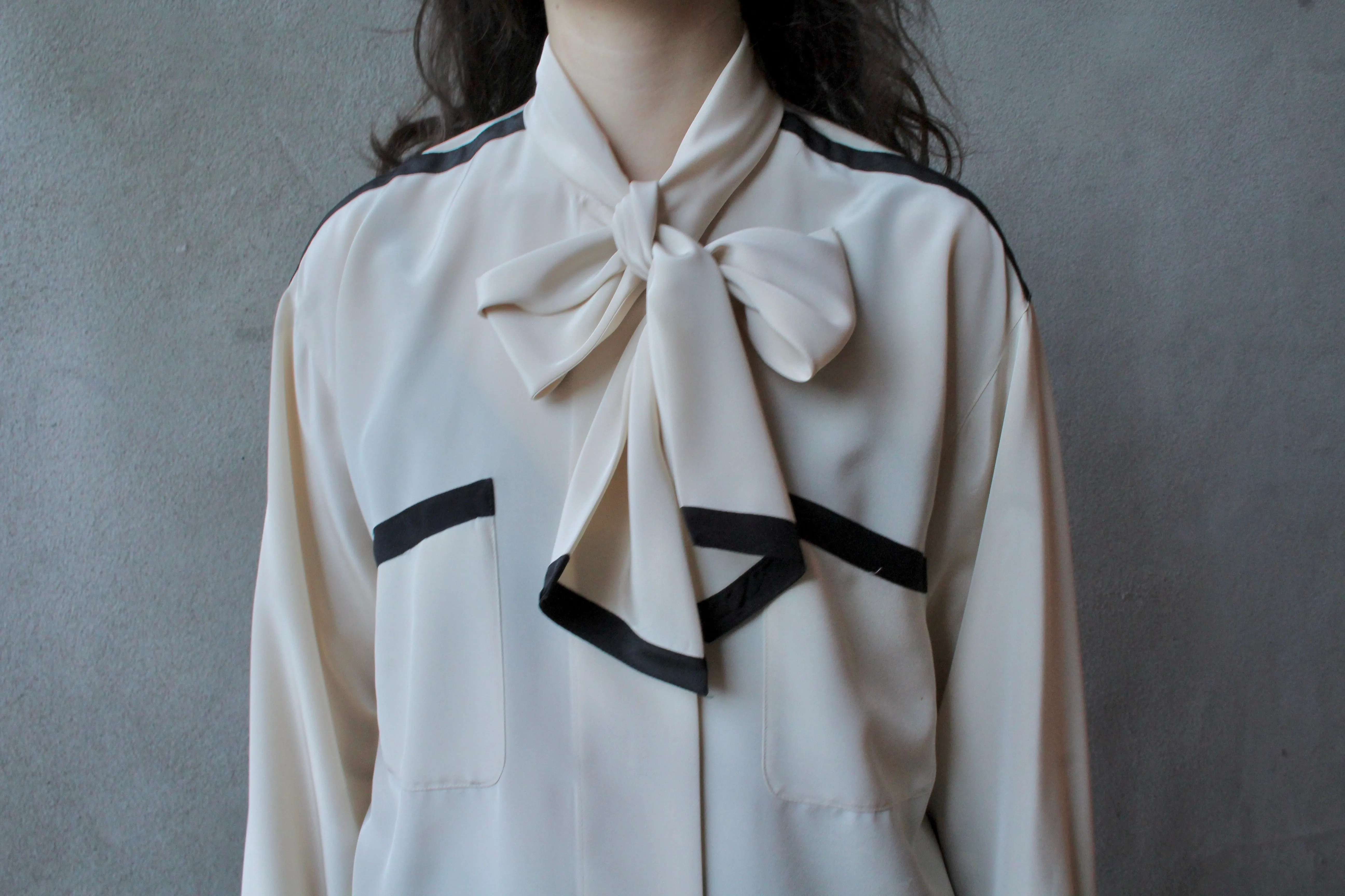 Louis Féraud Cookies & Cream Classic Parisian Blouse